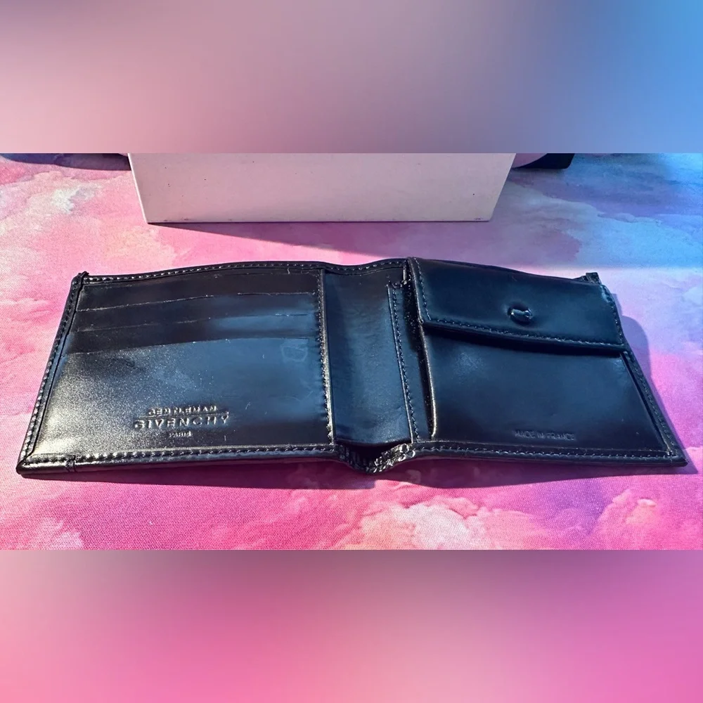 Givenchy Men’s Bifold (NWOT/Vintage; Black)